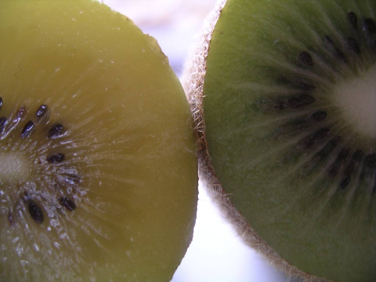 what do kiwis taste like