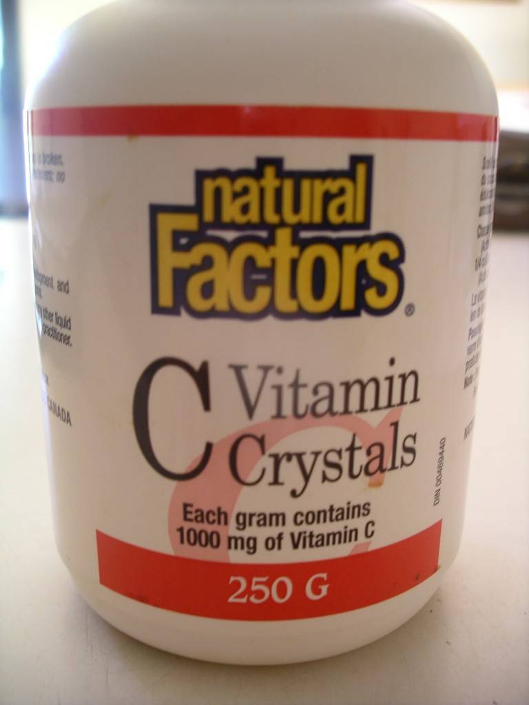 Vitamin C crystals or powder