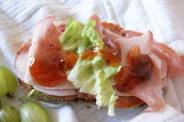 ham sandwich with gooseberry chutney