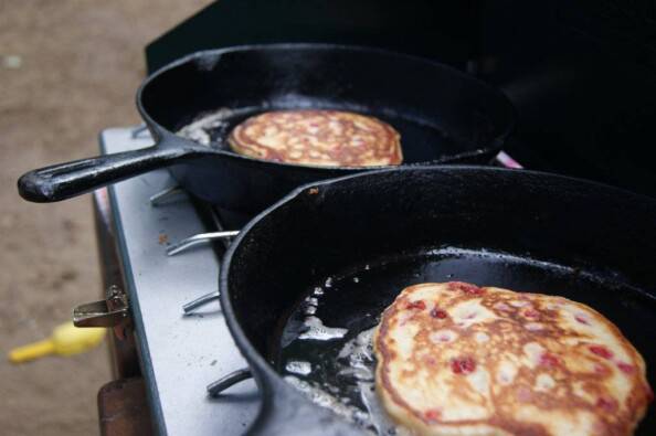 appropriate cooking of the camping pancakes