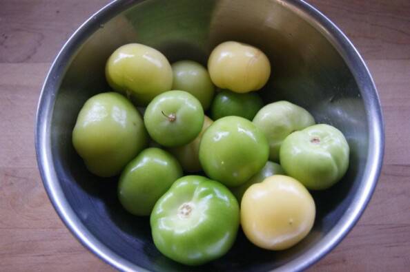 Fresh Tomatillos