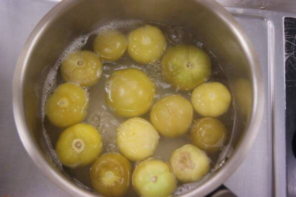 Boiling Tomatillos