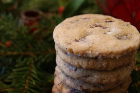 Mint Chocolate Chip Butter Crisps